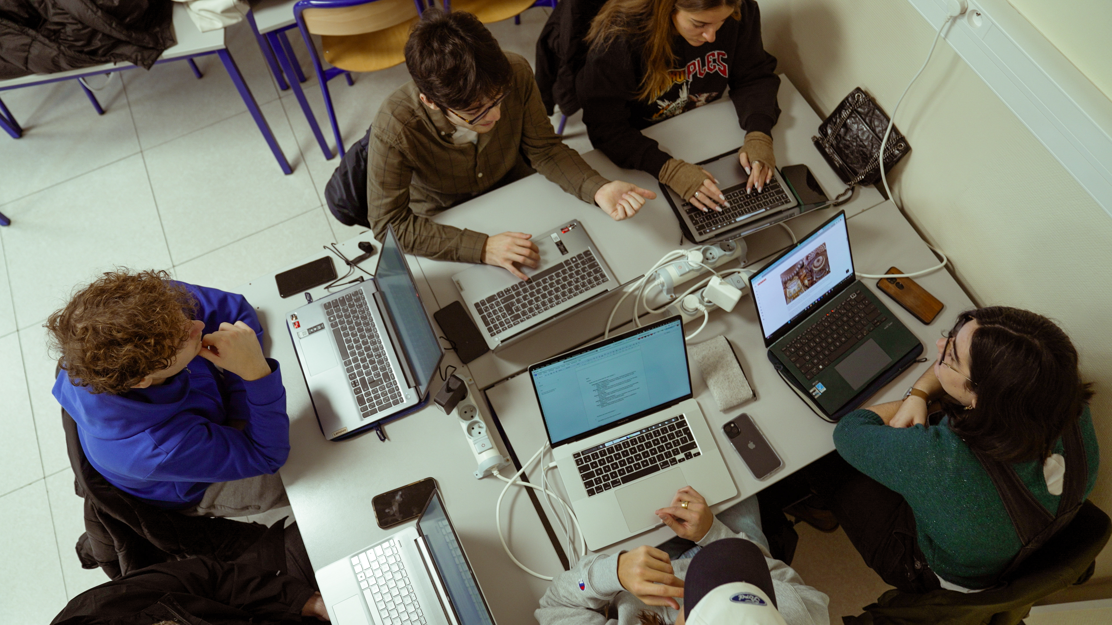 Etudiants d'HETIC en plein travail