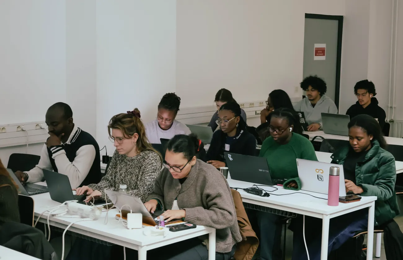 Etudiants de Mastère en plein travail à hetic