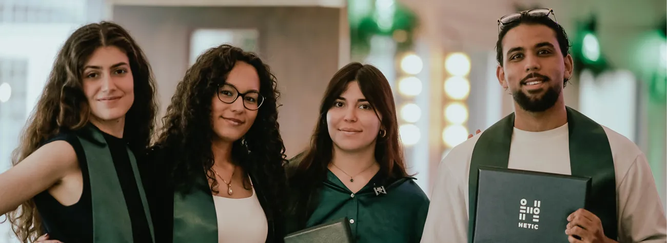 Les Diplomés du Bachelor webmarketing promotion 2025 lors de leur cérémonie de remise de diplômes